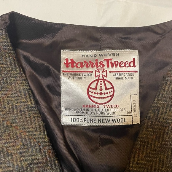 Harris Tweed Men's Brown Vest - Picture 4 of 6